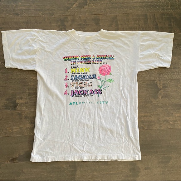 Vintage 90’s Atlantic City What a Woman Needs T-Shirt - Picture 6 of 12
